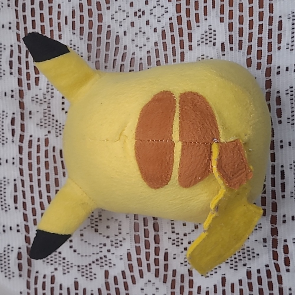Vintage Pokemon Chubby Pikachu Plush Toy - Picture 4 of 9